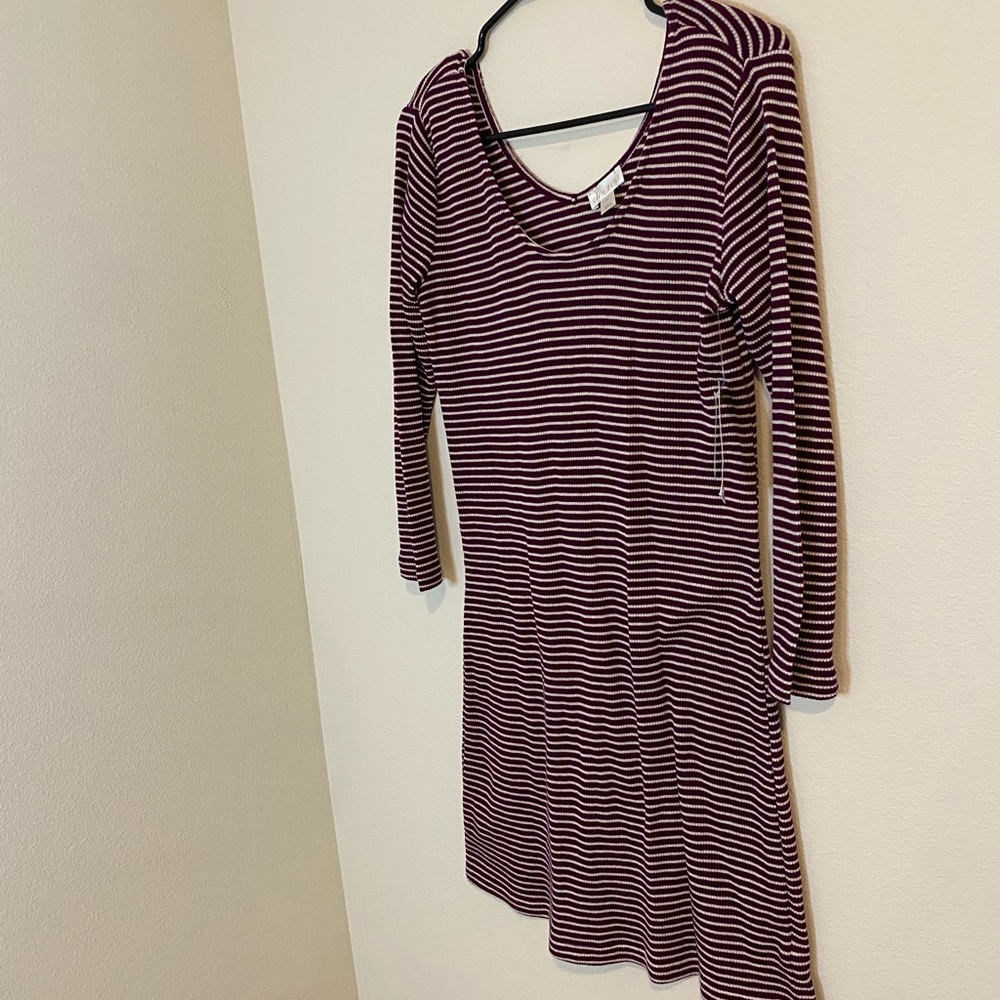 Dress - Picture 2 of 5